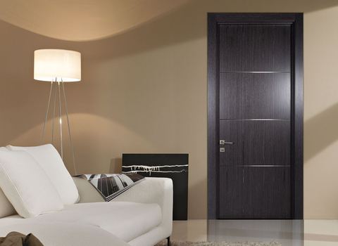 LX10-A01 door from the Luxor line installed in a room