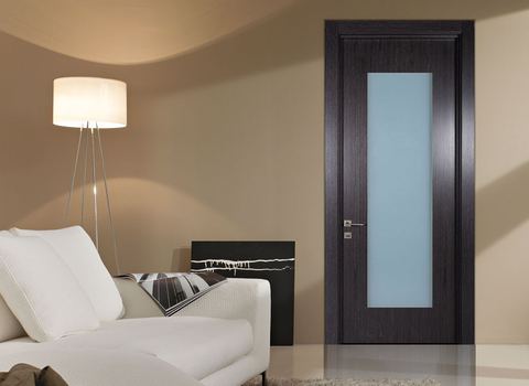 Puerta LX10-G01 de la línea Luxor instalada en un ambiente