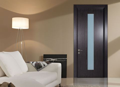 Puerta LX10-G07 de la línea Luxor instalada en un ambiente